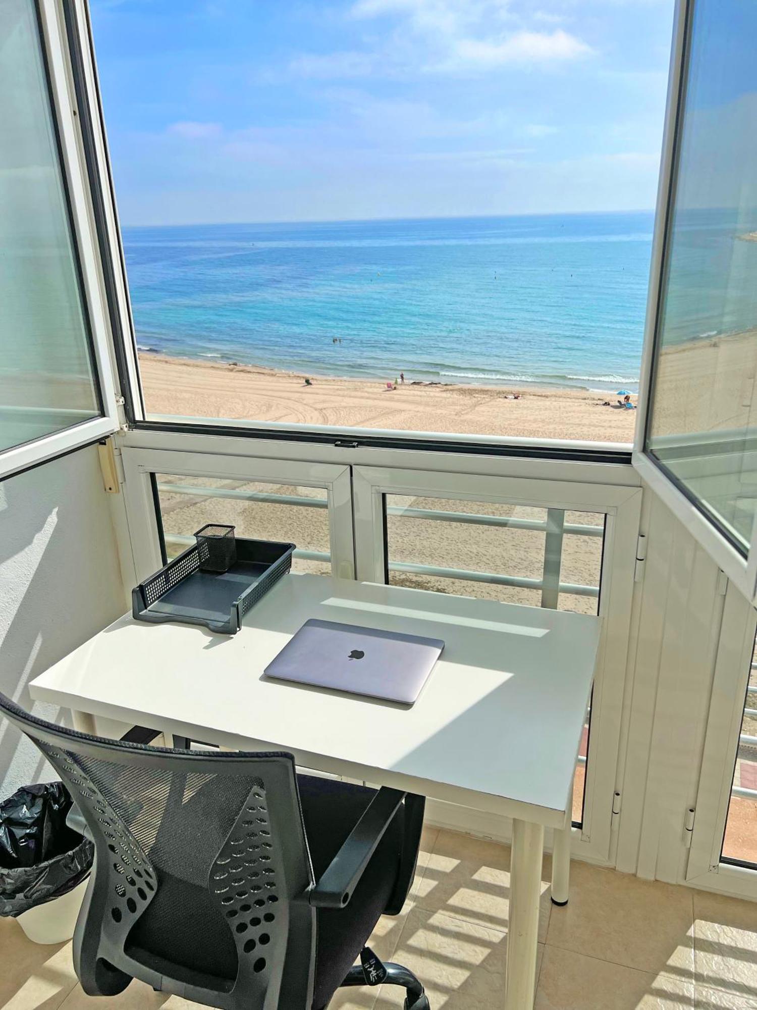 坎佩略Atico Frente Al Mar 2 Terrazas Barbacoa Y Parking Sujeto A Disponibilidad公寓 外观 照片